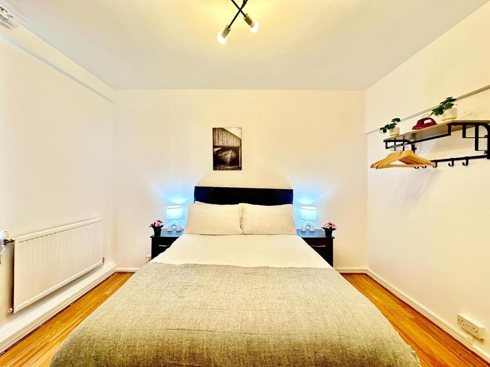 Lovely Two Bedroom In Paddington * Londra